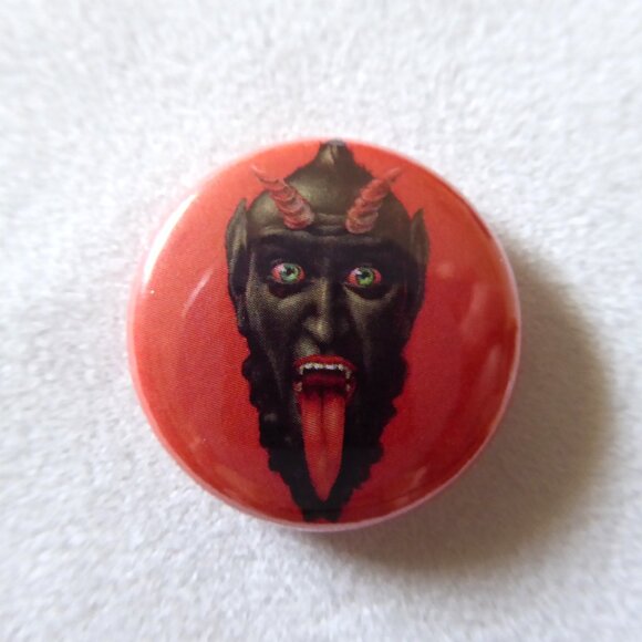 NEW VINTAGE KRAMPUS DEMON ILLUSTRATION COLLECTIBLE BUTTON PIN BADGE - Picture 3 of 4